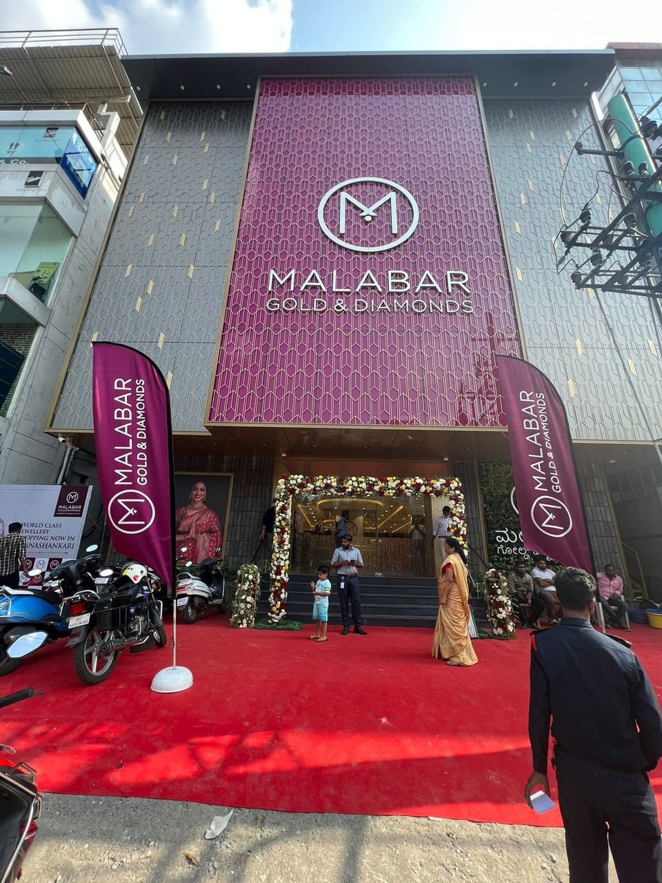 Jewellery Showroom Interior Designers - Malabar Gold & Diamonds